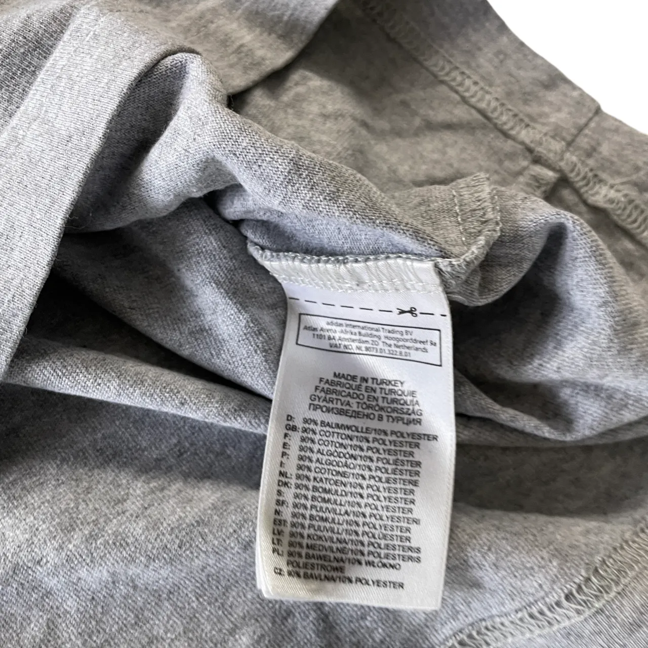 Vintage &nbsp;grey adidas-arrow-line-tee- L 27 W 20 in Size M SKU 5163